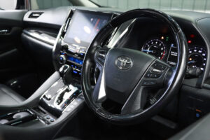 Toyota Vellfire 2.5 V MNC 2020 [HDCF]