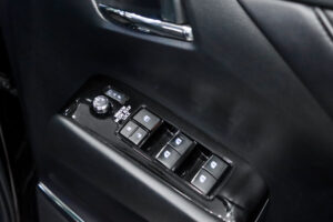Toyota Vellfire 2.5 V MNC 2020 [HDCF]