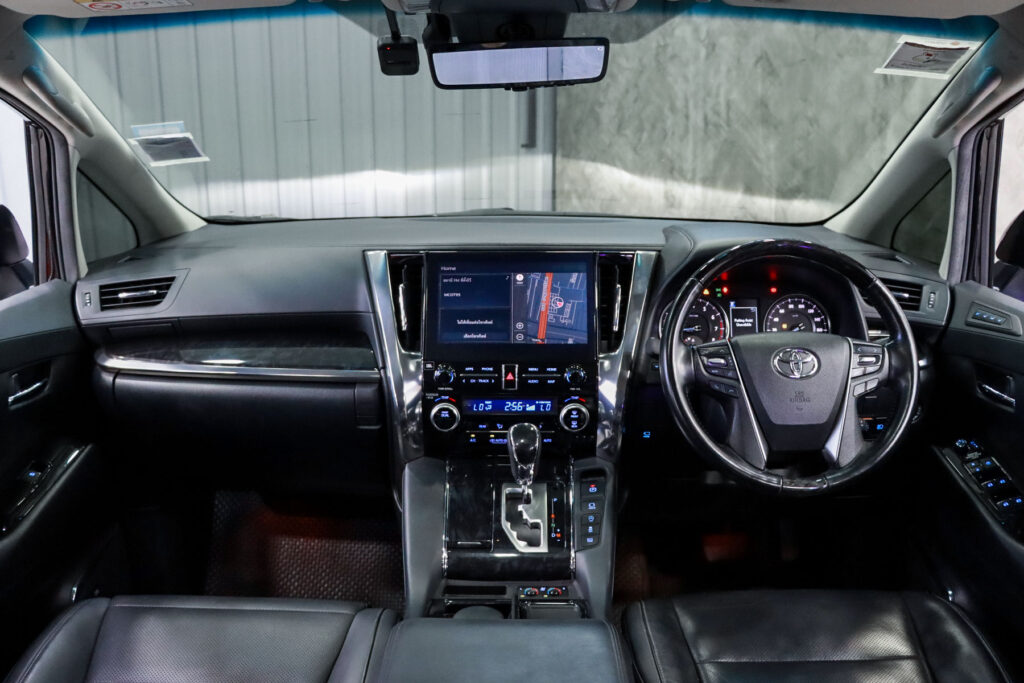 Toyota Vellfire 2.5 V MNC 2020 [HDCF]