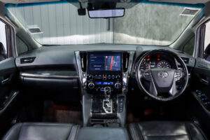 Toyota Vellfire 2.5 V MNC 2020 [HDCF]