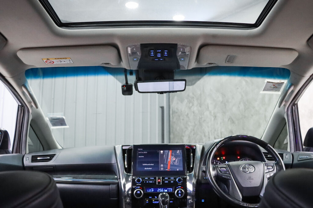 Toyota Vellfire 2.5 V MNC 2020 [HDCF]