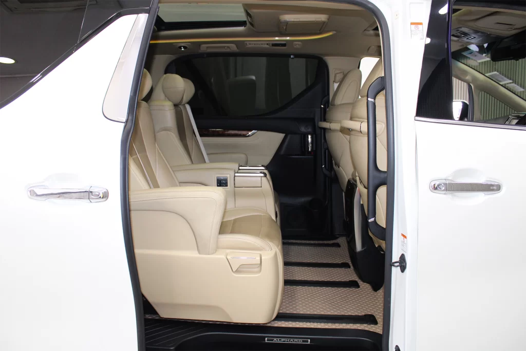 Toyota Alphard 2.5 Hybrid MNC 2019 [CGEE]
