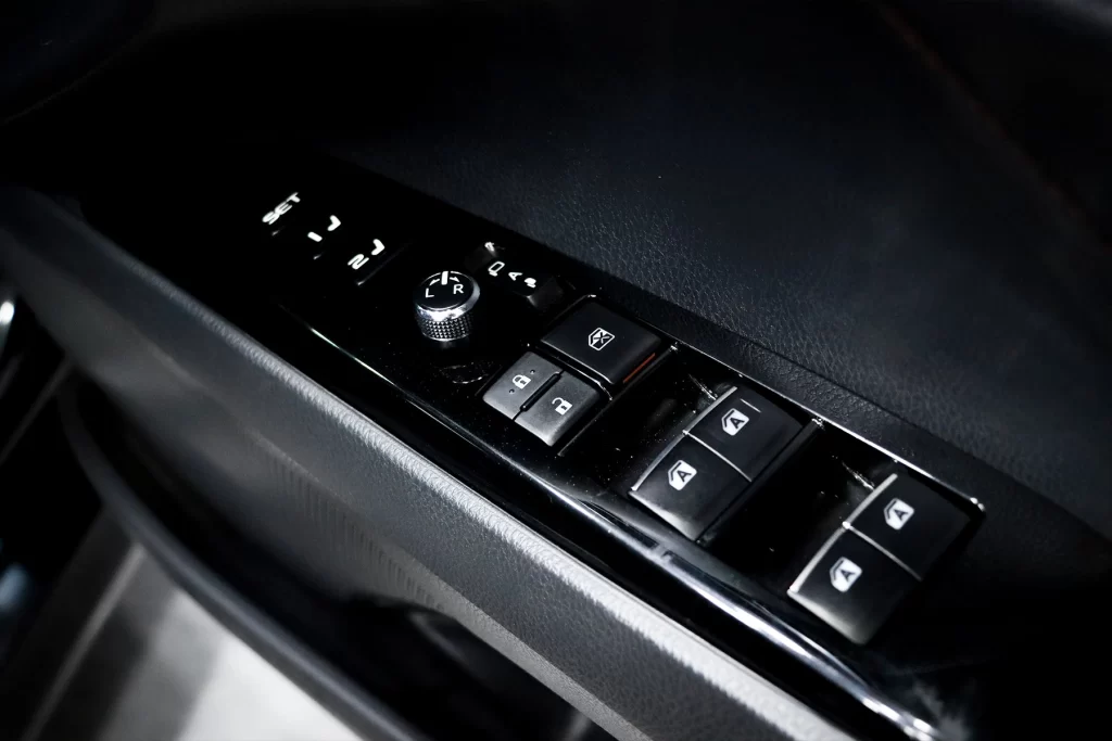 Toyota Camry 2.5 Hybrd Premium 2020 [DFDJ]
