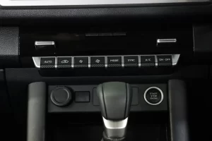 Mitsubishi Triton 2.4 Double Cab Ultra Plus 2WD 2025 [GAGF]