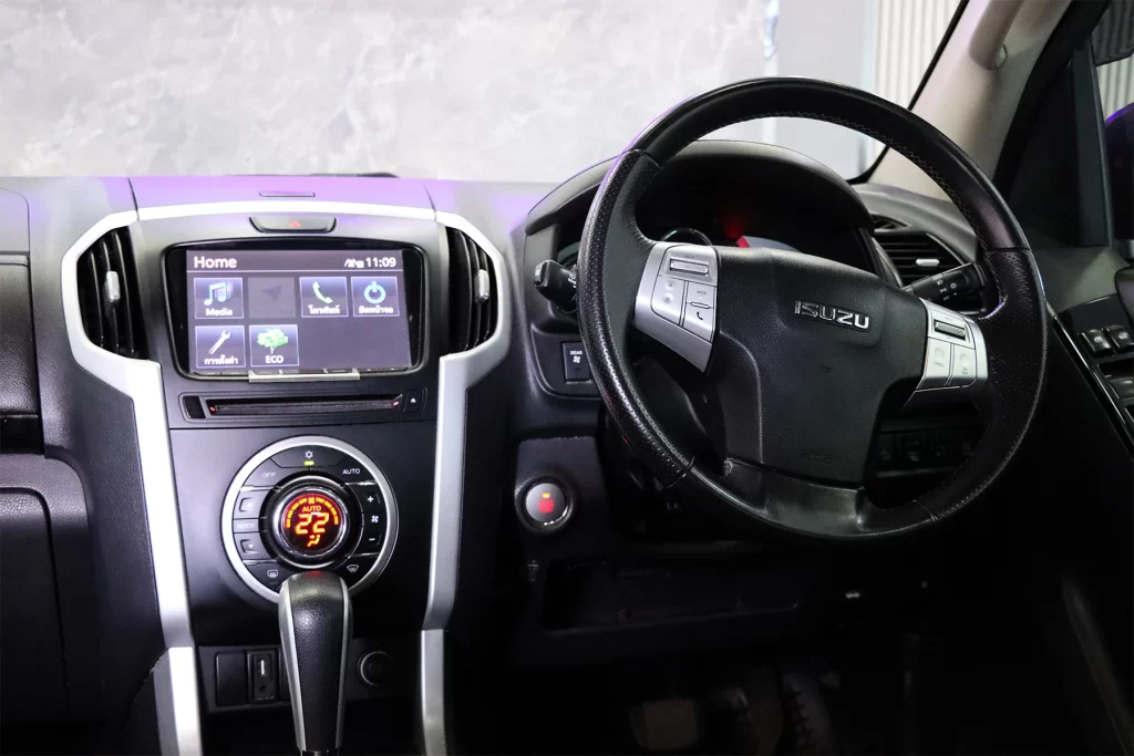 ISUZU MU-X 1.9 DVD NAVI THE NEW ONYX 2019 [CFGC]