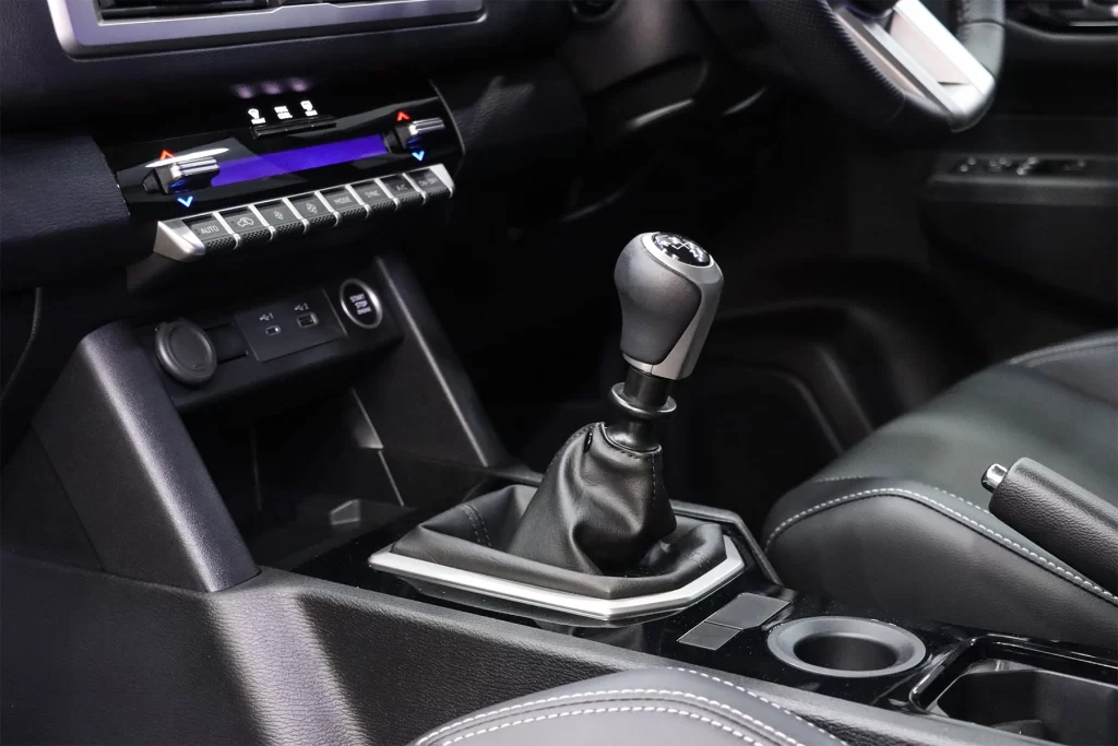 Mitsubishi Triton 2.4 Mega Cab Ultra Plus 2025 [AIFJ]