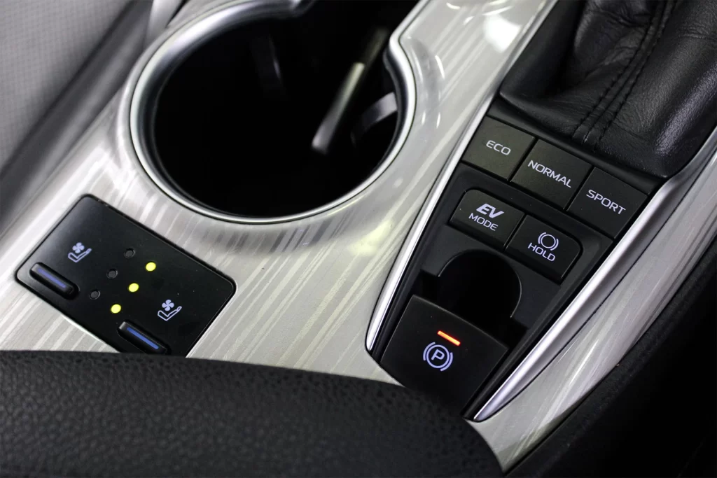 Toyota Camry 2.5 Hybrid Premium 2020 [DJAJ]