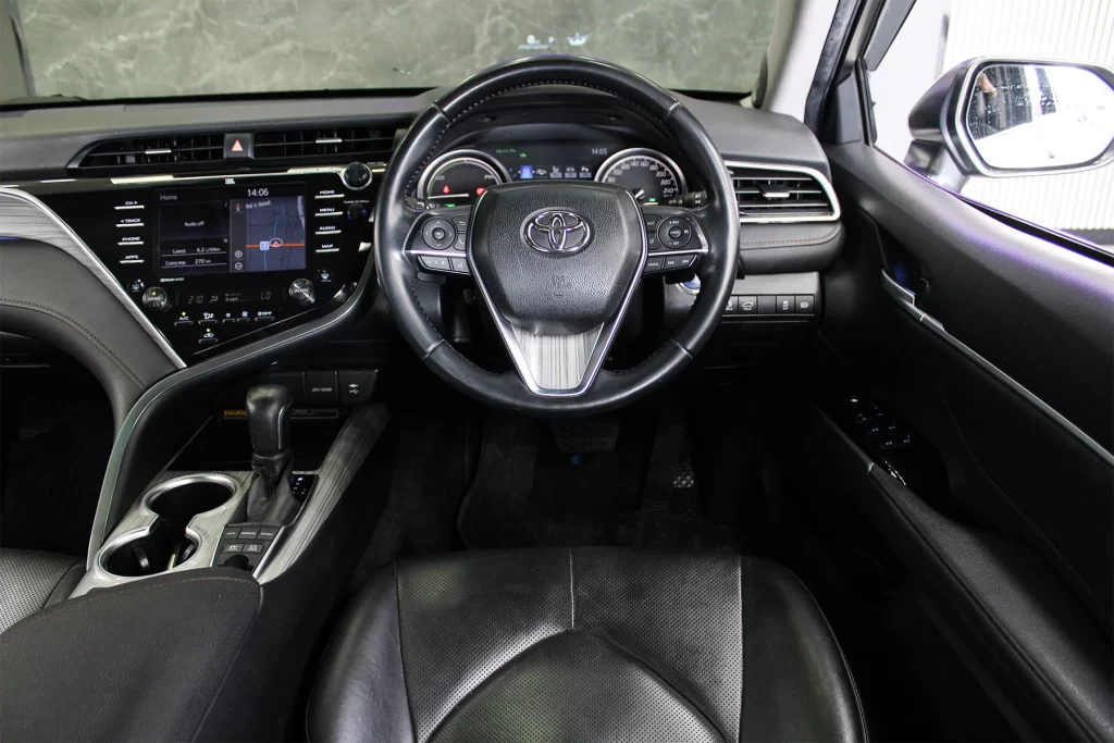 Toyota Camry 2.5 Hybrid Premium 2020 [DJAJ]