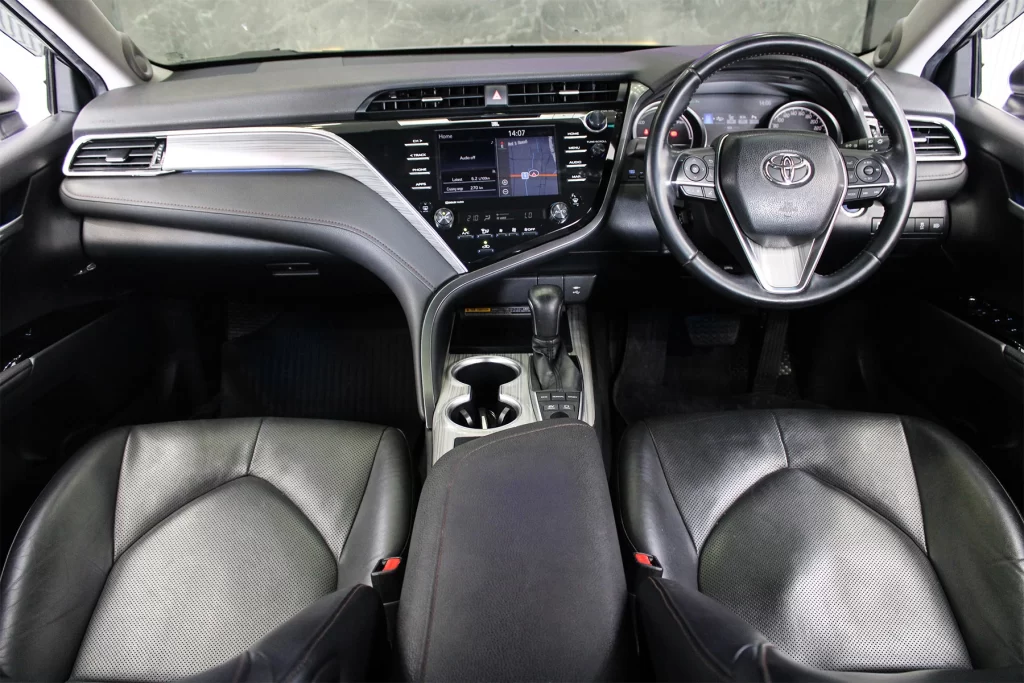Toyota Camry 2.5 Hybrid Premium 2020 [DJAJ]