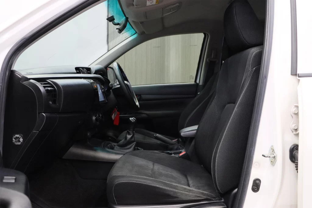 Toyota Revo 2.4 Entry Double Cab Z Edition 2021 [FDIC]