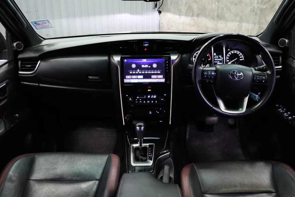 Toyota Fortuner 2.4 Legender 4WD 2021 [ACFJ]