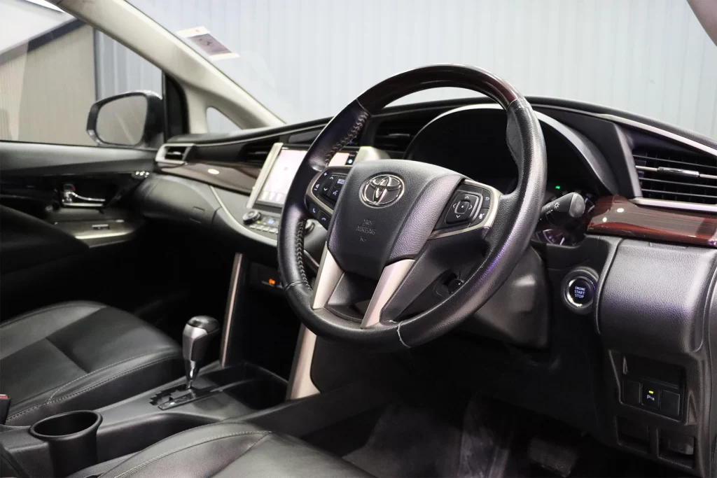 Toyota Innova 2.8 Crysta Premium MNC 2021 [BDAD]