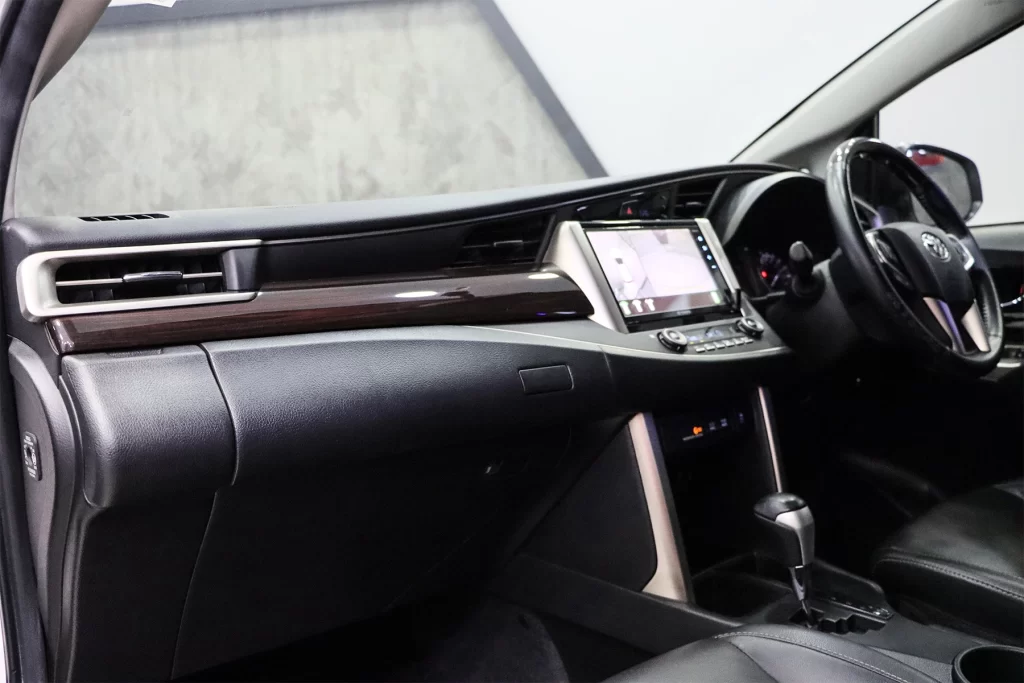 Toyota Innova 2.8 Crysta Premium MNC 2021 [BDAD]