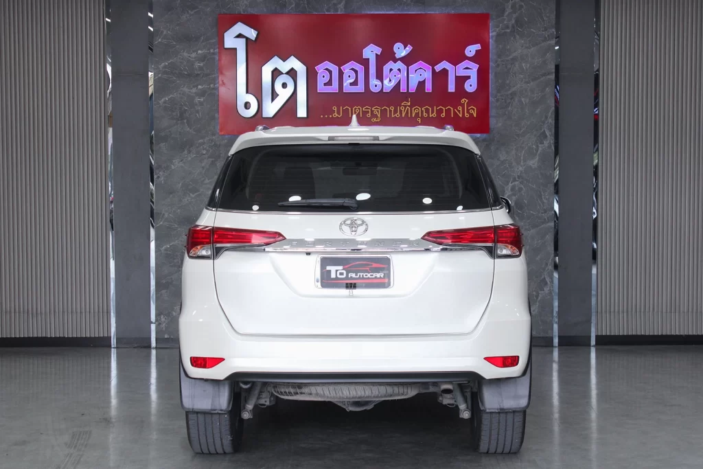 Toyota Fortuner 2.4 V 2WD MNC 2018 [EDCC]