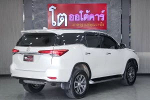 Toyota Fortuner 2.4 V 2WD MNC 2018 [EDCC]