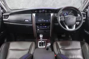 Toyota Fortuner 2.4 V 2WD MNC 2018 [EDCC]