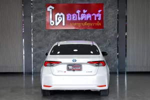 Toyota Altis 1.8 Hybrid Premium MNC 2022 [EAGH]