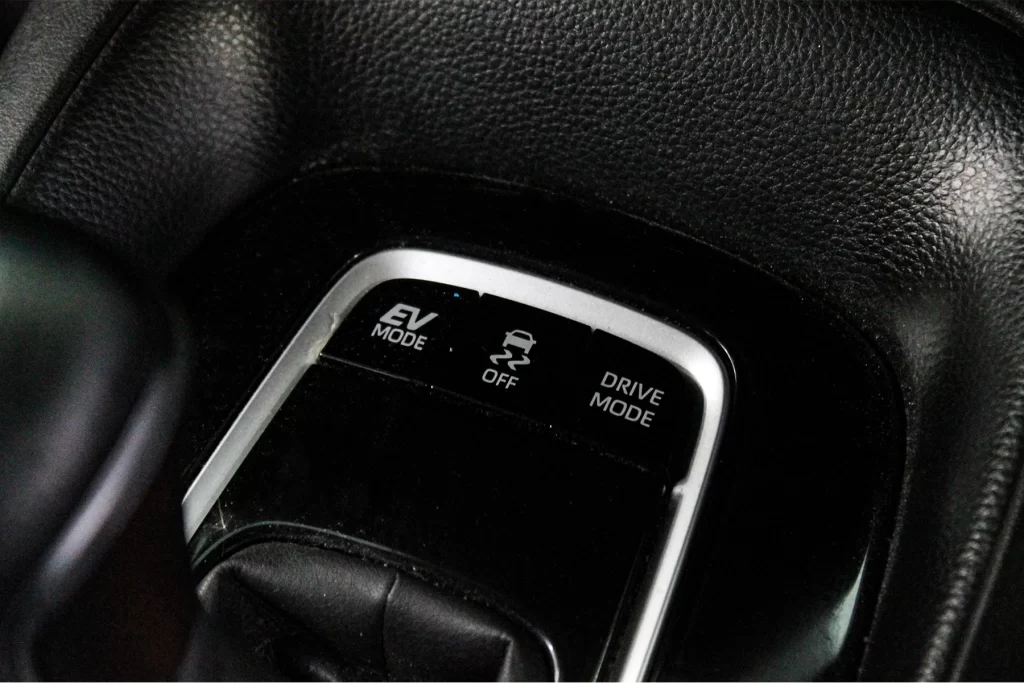 Toyota Altis 1.8 Hybrid Premium MNC 2022 [EAGH]