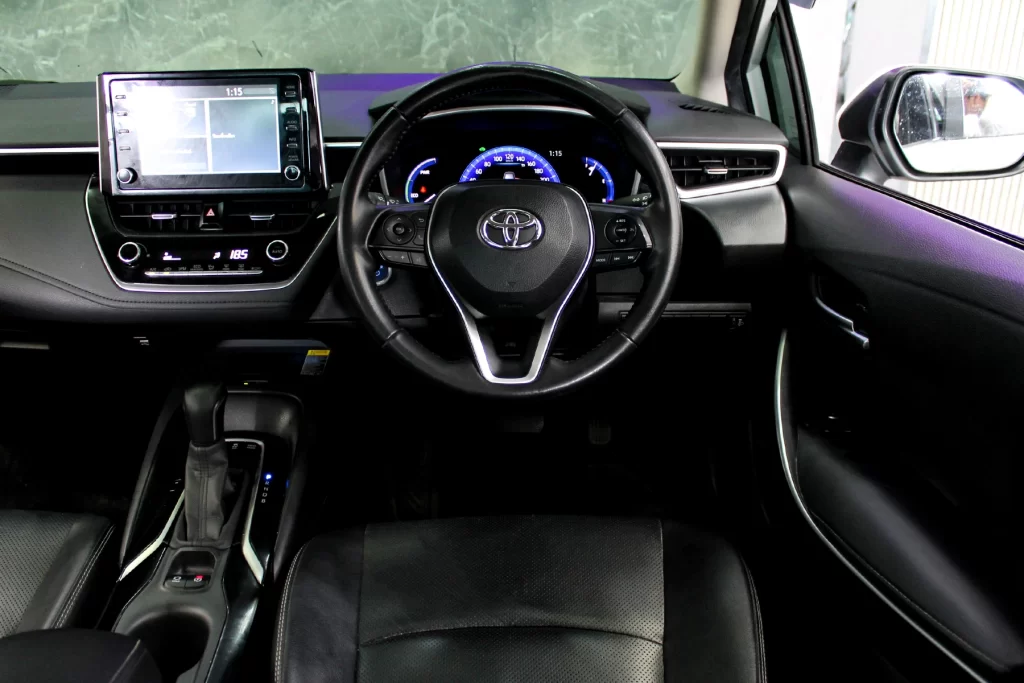 Toyota Altis 1.8 Hybrid Premium MNC 2022 [EAGH]