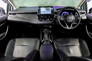 Toyota Altis 1.8 Hybrid Premium MNC 2022 [EAGH]