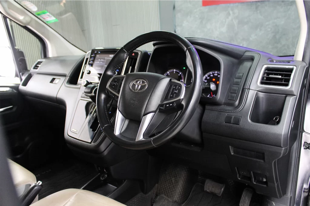 Toyota Majesty 2.8 Standard 2020 [GCGB]