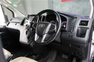 Toyota Majesty 2.8 Standard 2020 [GCGB]