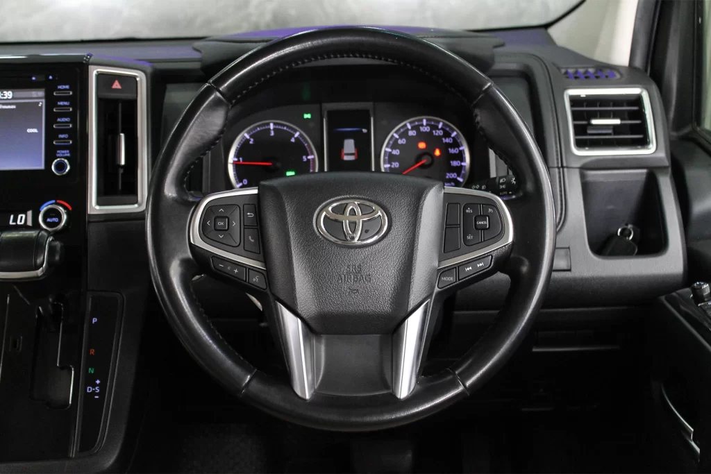 Toyota Majesty 2.8 Standard 2020 [GCGB]