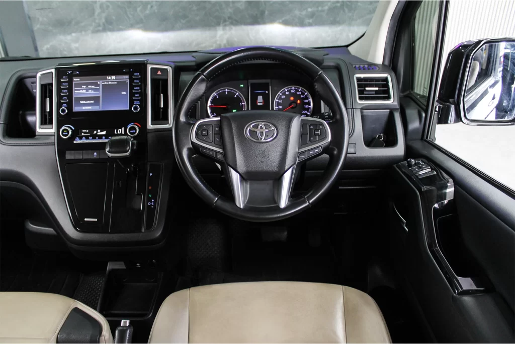 Toyota Majesty 2.8 Standard 2020 [GCGB]