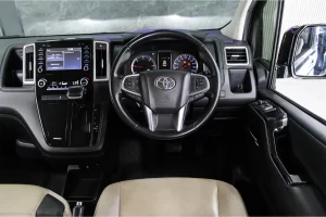 Toyota Majesty 2.8 Standard 2020 [GCGB]