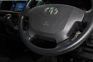 Toyota Commuter 3.0 D4D 2019 M/T [ICDG]