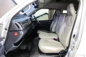Toyota Commuter 3.0 D4D 2019 M/T [ICDG]