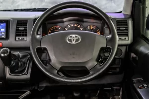 Toyota Commuter 3.0 D4D 2019 M/T [ICDG]