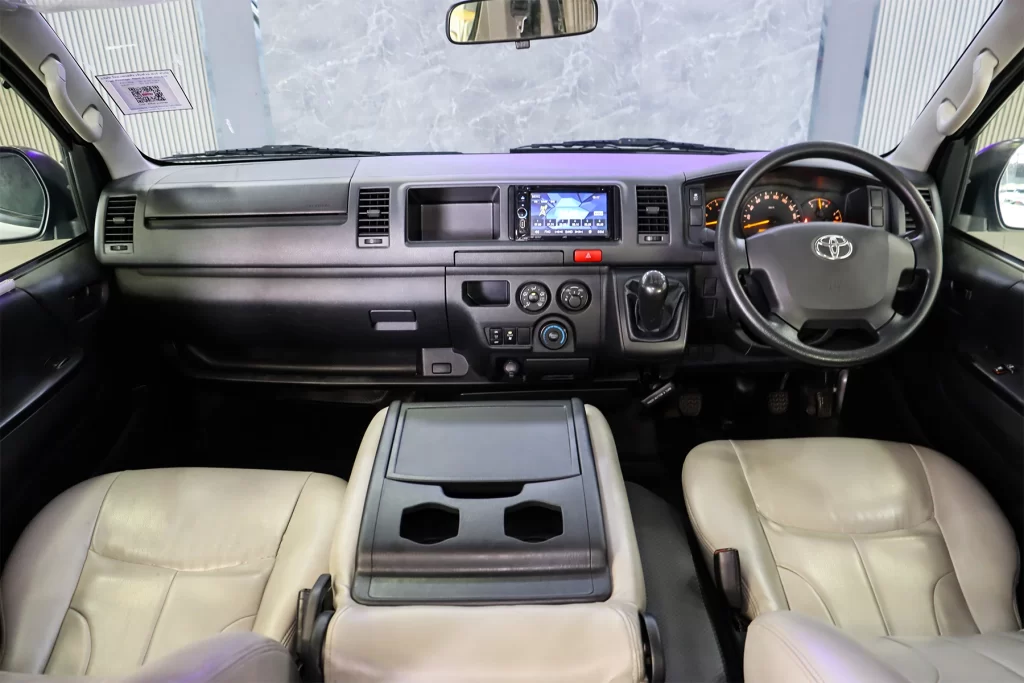 Toyota Commuter 3.0 D4D 2019 M/T [ICDG]