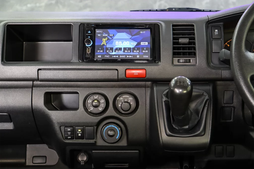 Toyota Commuter 3.0 D4D 2019 M/T [ICDG]