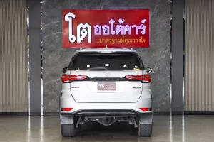 Toyota Fortuner 2.4 Leader 4WD 2023 [DIAB]