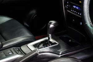 Toyota Fortuner 2.4 Leader 4WD 2023 [DIAB]