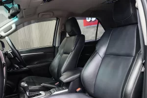 Toyota Fortuner 2.4 Leader 4WD 2023 [DIAB]