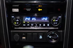 Toyota Fortuner 2.4 Leader 4WD 2023 [DIAB]