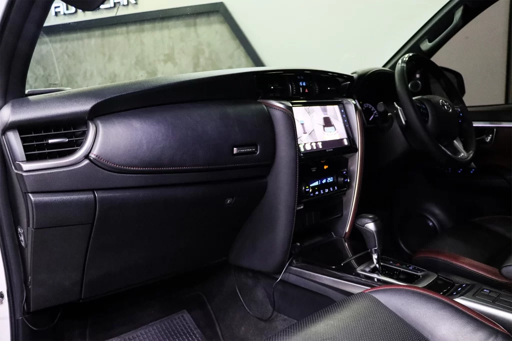 Toyota Fortuner 2.8 Legender 2WD 2021 [FAJF]