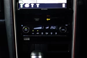 Toyota Fortuner 2.8 Legender 2WD 2021 [FAJF]