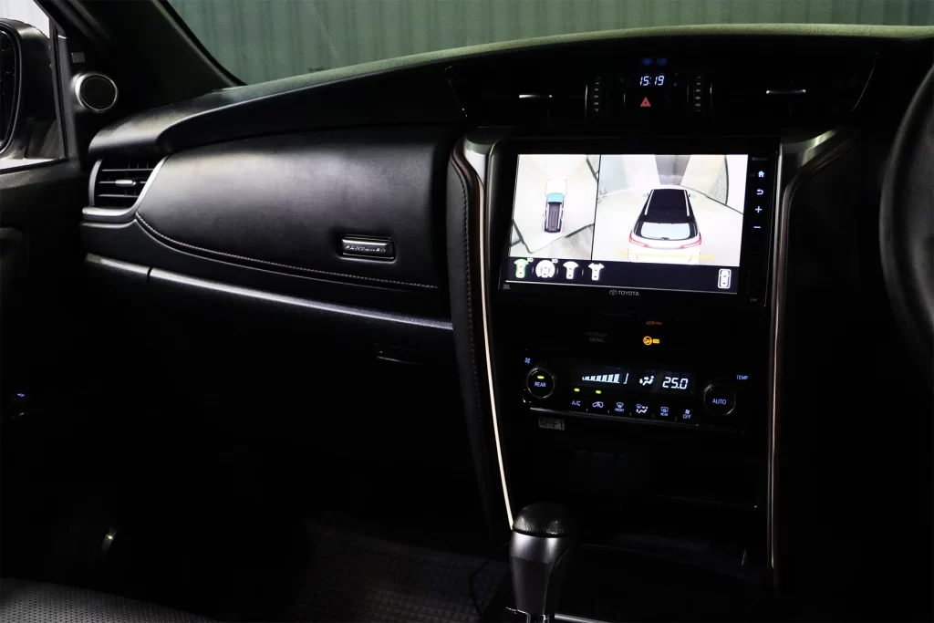 Toyota Fortuner 2.8 Legender 2WD 2021 [FAJF]