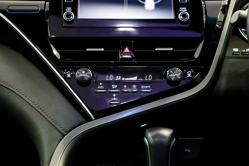 Toyota Camry 2.5 HEV Premium MNC 2022 [FJIH]