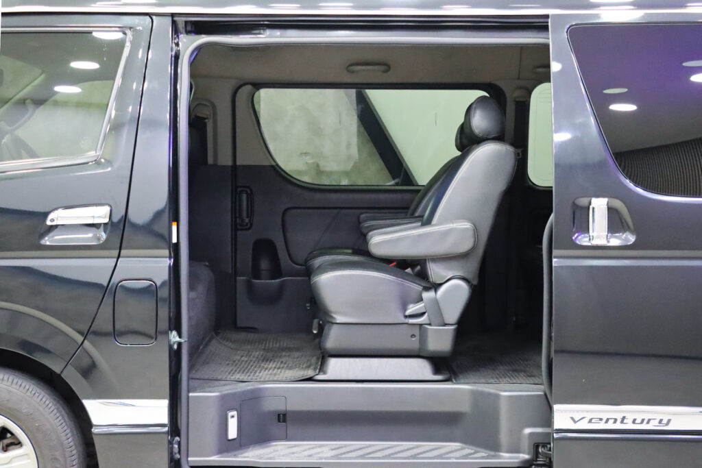 Toyota Ventury 3.0 V 2017 [CEBB]