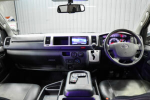 Toyota Ventury 3.0 V 2017 [CEBB]