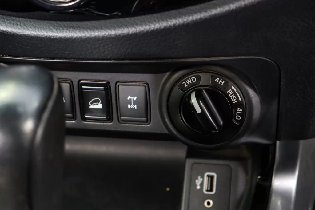 Nissan Navara 2.3 VL Double Cab 4WD 2021 [ICGC]