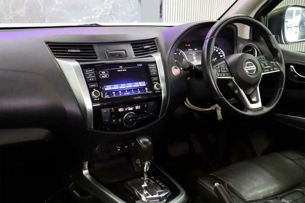 Nissan Navara 2.3 VL Double Cab 4WD 2021 [ICGC]