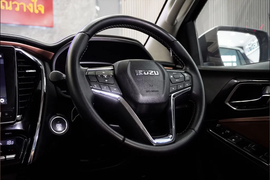 Isuzu MU-X 1.9 Ultimate 2WD 2022 [GEEB]