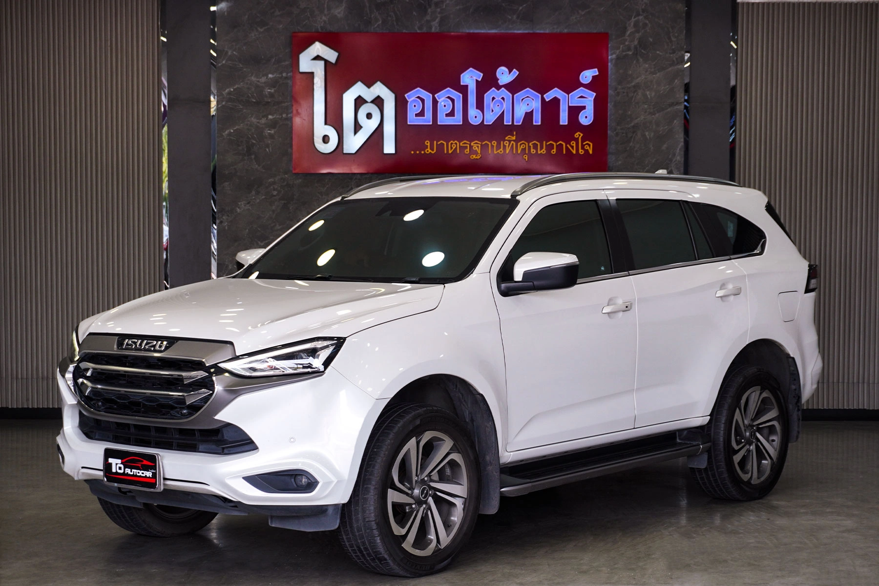 Isuzu MU-X 1.9 Ultimate 2WD 2022 [GEEB]