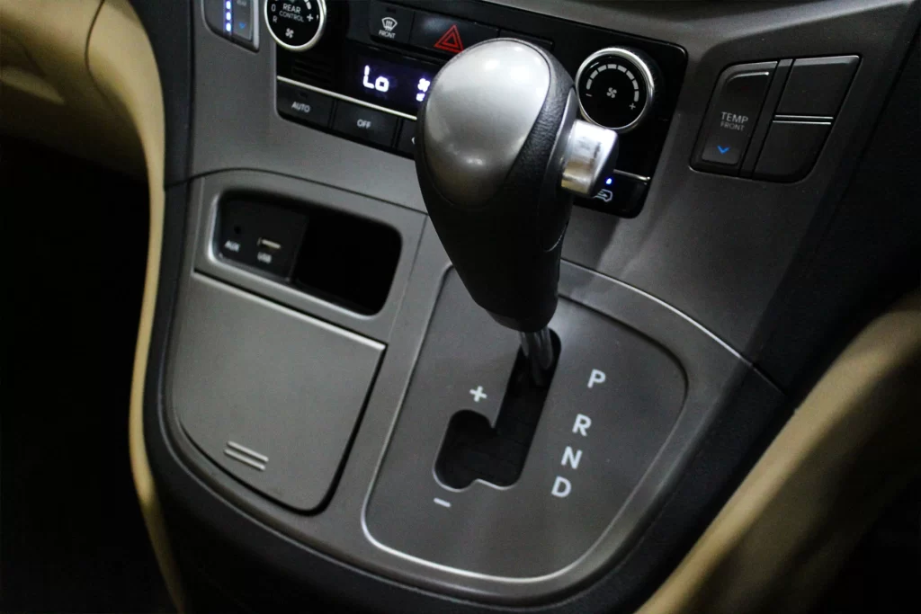 Hyundai H-1 2.5 Elite 2020 [DHCJ]