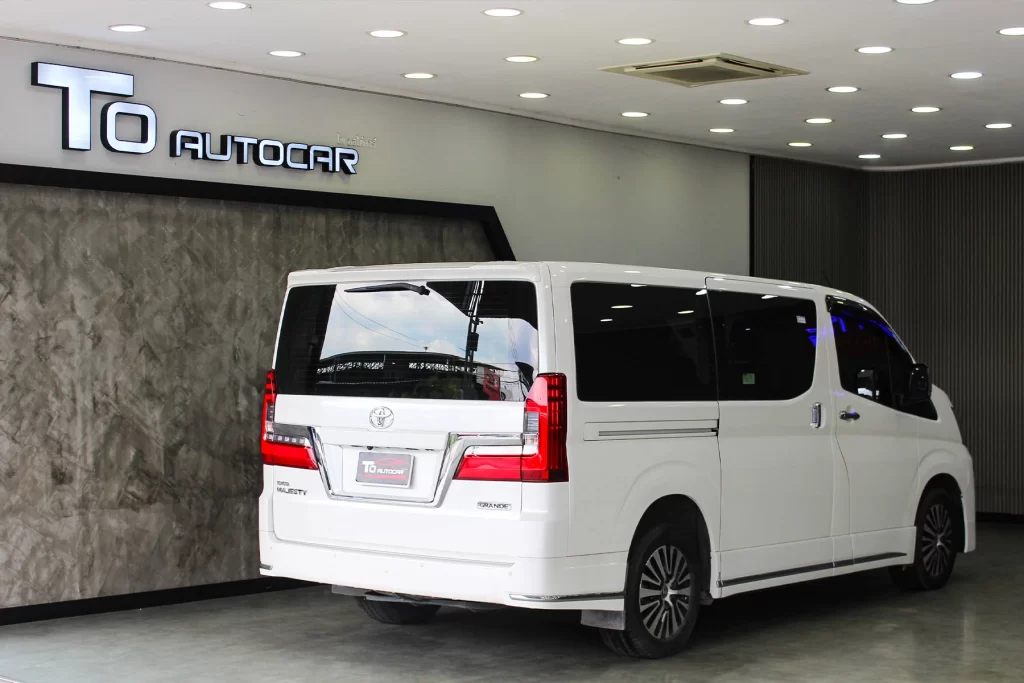 Toyota Majesty 2.8 Grande 2022 [AEEA]